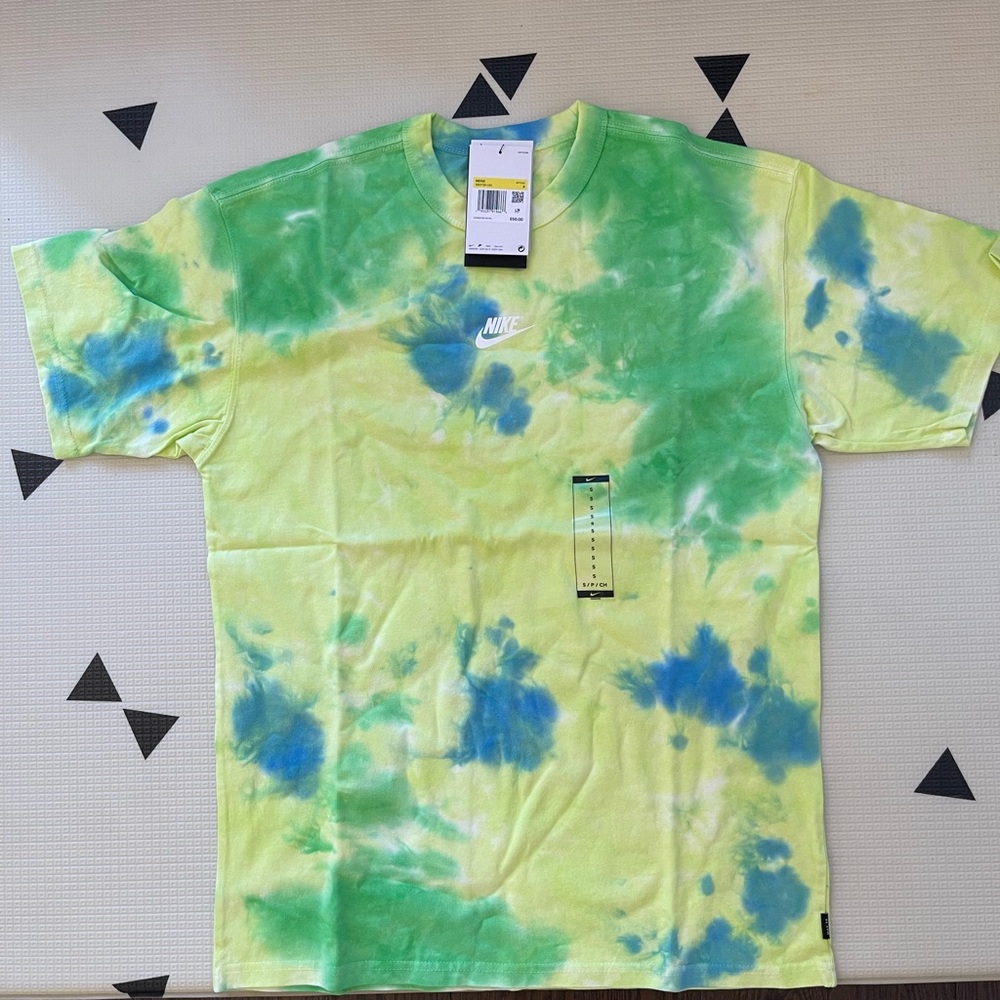 Nike Men’s Tie Dye Shirt